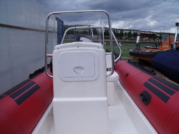 Boat Details – Ribs For Sale - Zodiac Pro 9 4.7m RIB with Suzuki 50HP 4 Stroke Outboard Engine