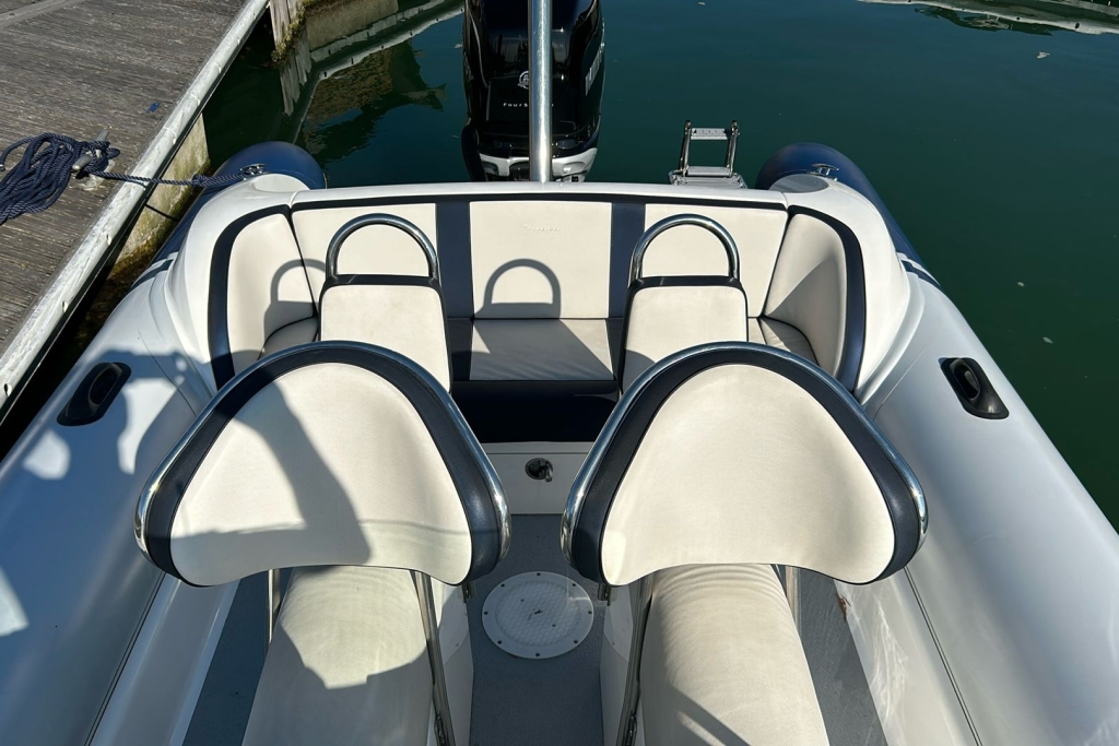 2004 Scorpion 8.1m Mercury Verado 350hp L6