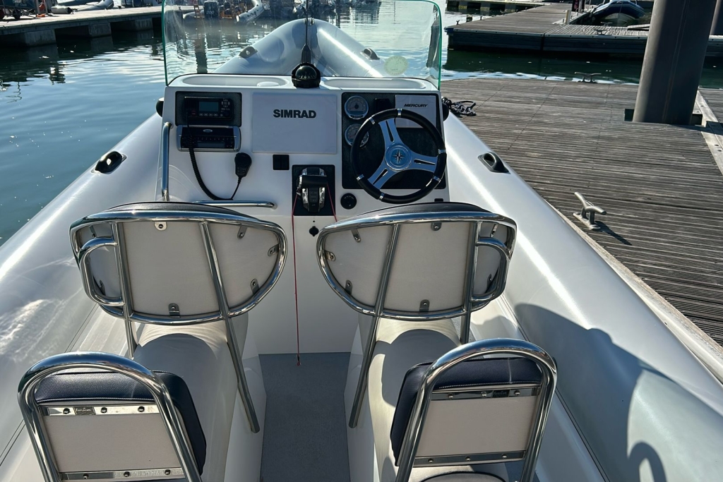 2004 Scorpion 8.1m Mercury Verado 350hp L6