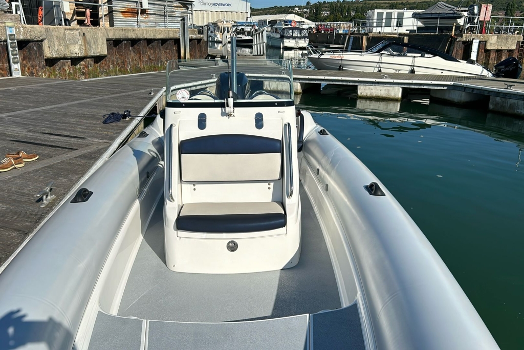 2004 Scorpion 8.1m Mercury Verado 350hp L6