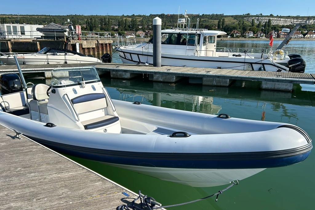 2004 Scorpion 8.1m Mercury Verado 350hp L6