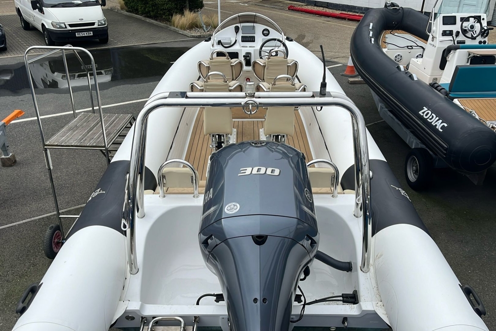 1939 - RIBEYE S785 WITH YAMAHA F300 ENGINE AND TRAILER_3.jpg