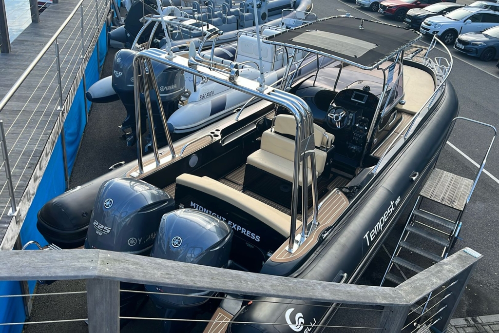 1944 - CAPELLI TEMPEST 900 RIB WITH TWIN YAMAHA F225 ENGINES._Aft Starboard.jpg